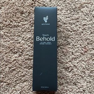 Touch Behold Setting Spray